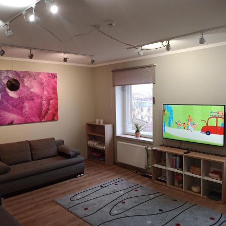 Family Or Group Apartment In Green Center รีกา ภายนอก รูปภาพ