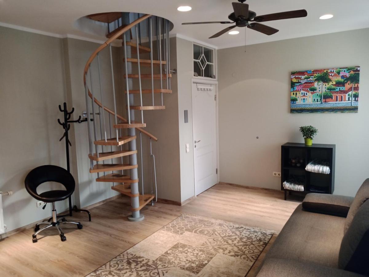 Family Or Group Apartment In Green Center รีกา ภายนอก รูปภาพ